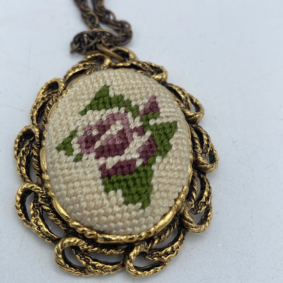 VTG petit point needlepoint mirrored pendant goldtone ornate frame necklace - Picture 2 of 5